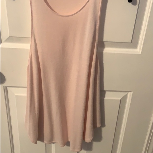 Nice quality aritzia tank top - Picture 2 of 2